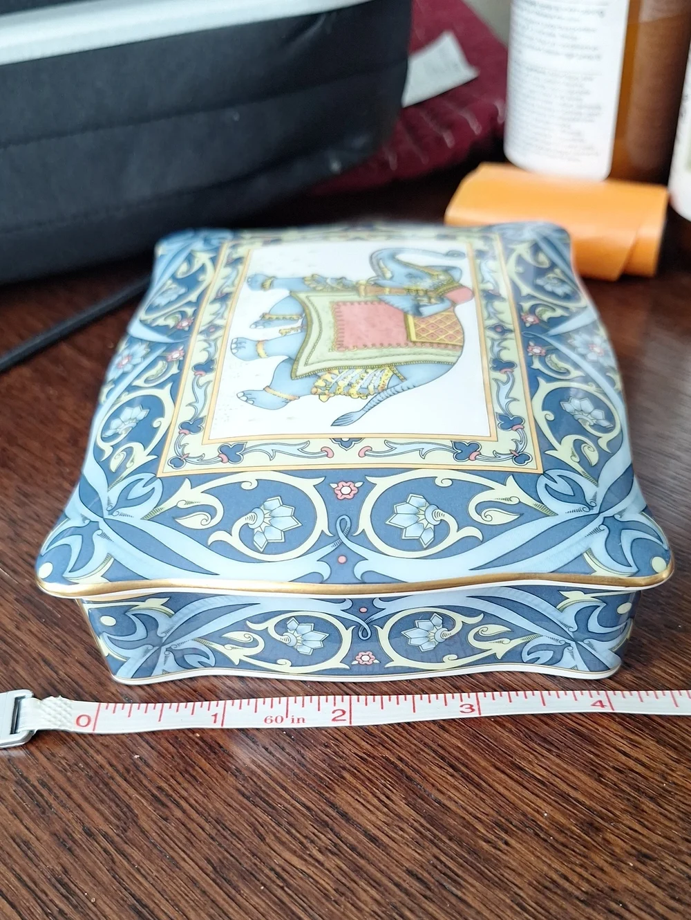 WEDGWOOD Blue Elephant CardBox with porcelain divider